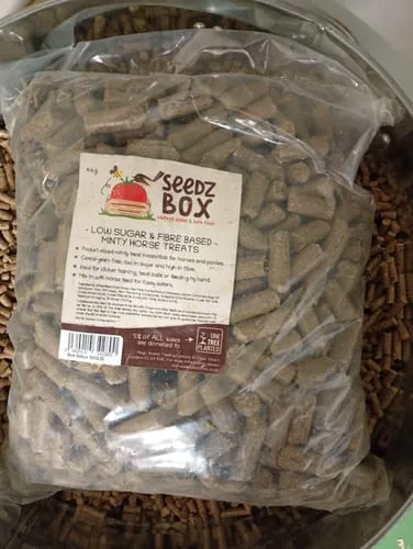 Seedzbox Horse Treats paardensnoep munt 1kg vezelrijk